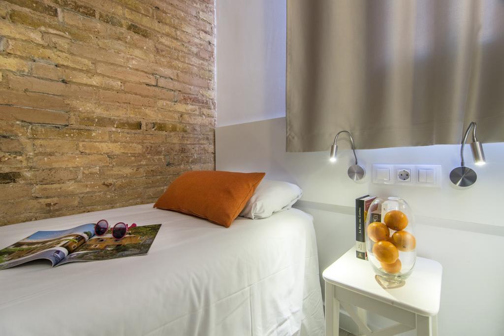 Happy People Sagrada Familia Apartments Barcellona Esterno foto