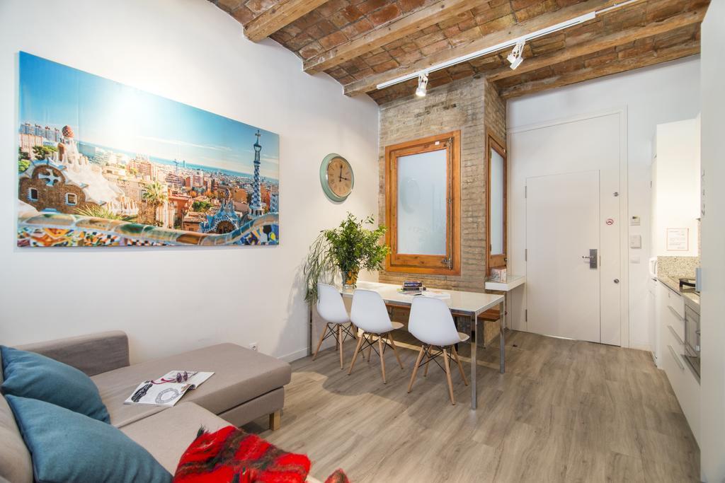 Happy People Sagrada Familia Apartments Barcellona Esterno foto