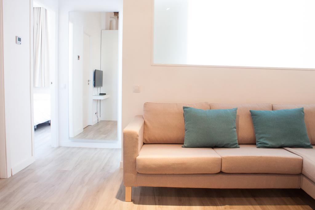 Happy People Sagrada Familia Apartments Barcellona Esterno foto