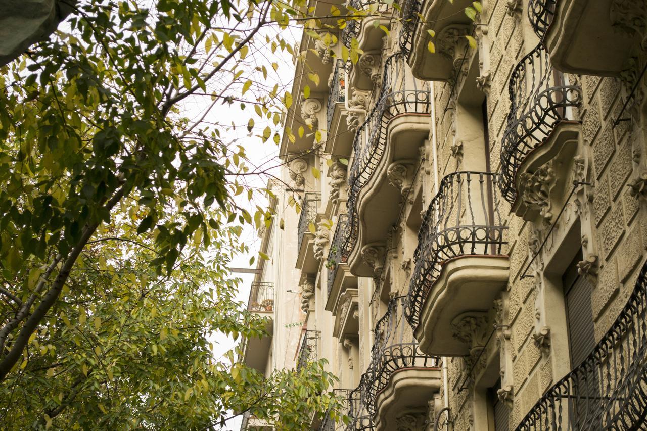 Happy People Sagrada Familia Apartments Barcellona Esterno foto